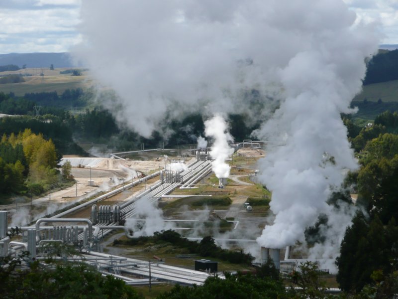 geothermalpowerstationwairakei5.jpg