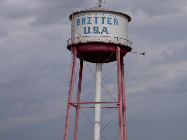 whatleaningwatertowerlooksgoodtome.jpg